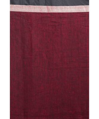 Maroon linen saree with silver zori pallu and border 4