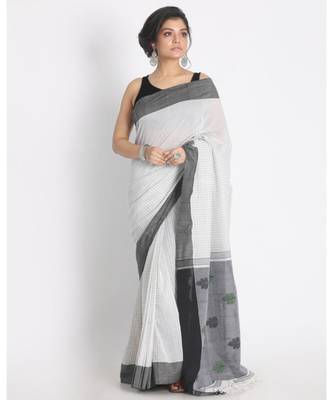 All Over Kantha Work Off White Handloom Cotton Saree Weaving  Leaves Work  Pallu 2