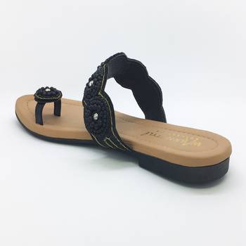 women flat footwear  2