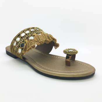 women flat footwear  1