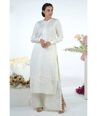 White 3D Floral Hand Embroidered Kurta with slit wide pants 3