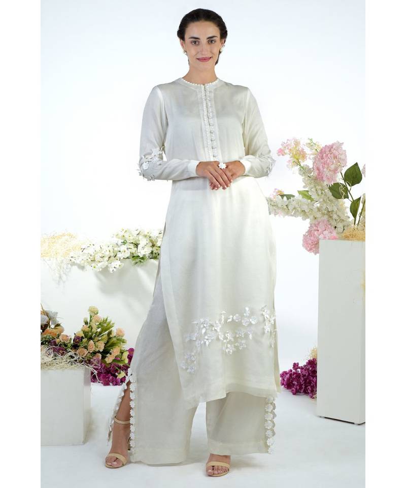 White 3D Floral Hand Embroidered Kurta with slit wide pants