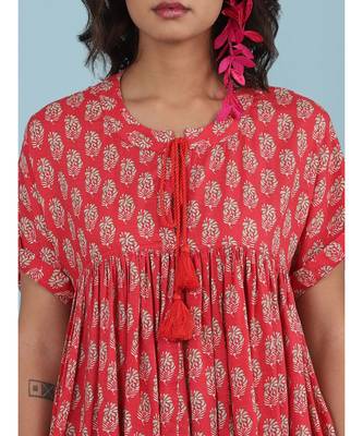 Short Sleeve Round_Neck Printed Top With Gathers At Waist 5