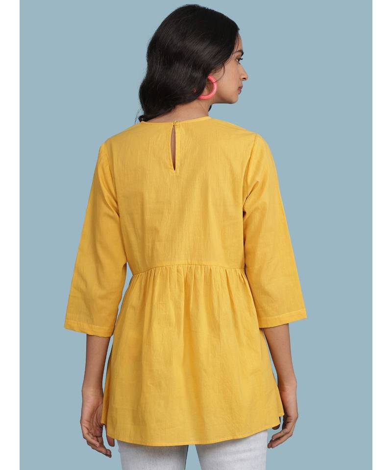 Round_Neck 3/4 Sleeve Kurti Embroidered At Yoke