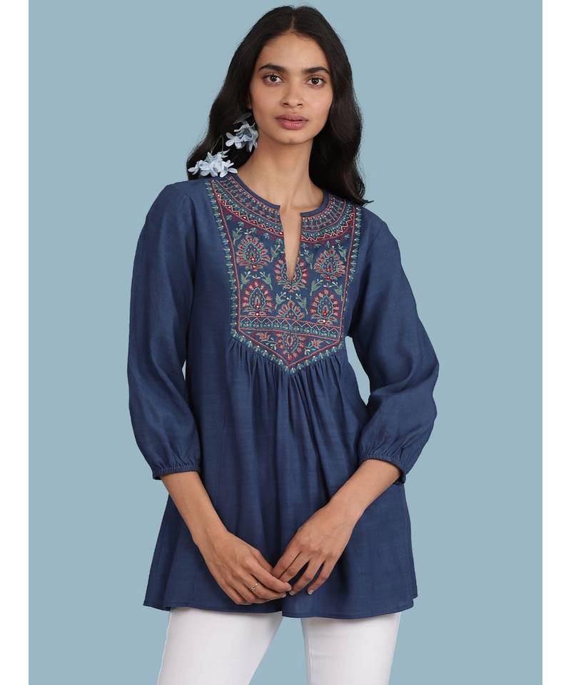 Embroidered Yoke Round_Neck 3/4Th Sleeve Kurti With Gathers At Yoke