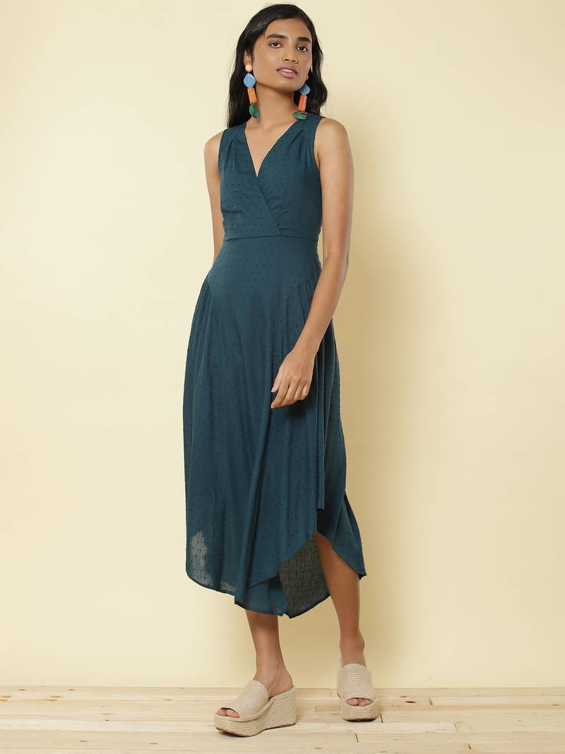 V Neck Sleevesless Solid Midi Dress