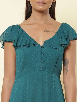 Ruffled V Neck Sleeveless Solid Long Dress 2