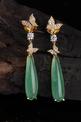 Green earrings 1
