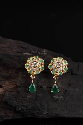 Green earrings 1