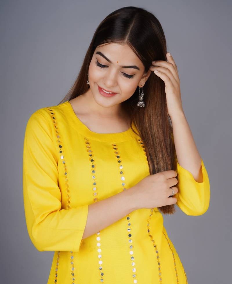 PeerShah Women Kurta and Sharara