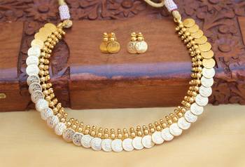 Gold agate necklaces 1