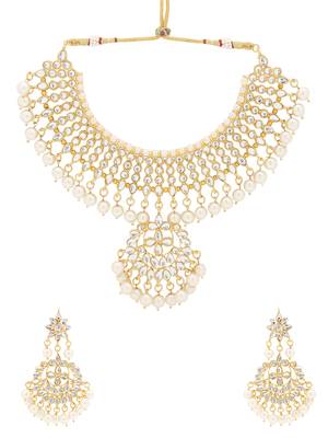 Wedding wear Kundan Beaded Necklace Set with Mang tikka 3