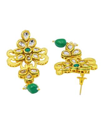 Kundan Beaded Gold toned Chocker Necklace Set for Women & Girls 3