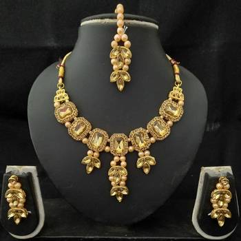 Golden Kundan CZ Pearl Indian Bollywood Style Jewellery set 1