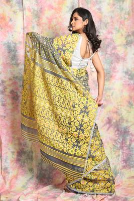 Grey jamdani saree with all over work 3