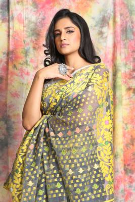 Grey jamdani saree with all over work 4