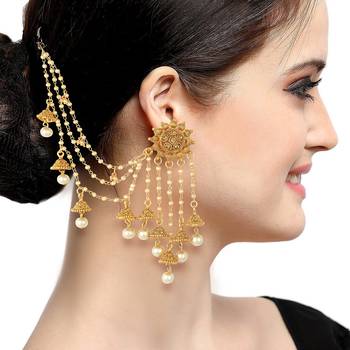 Gold earrings 3