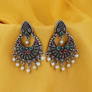 Multicolor pearl earrings 3