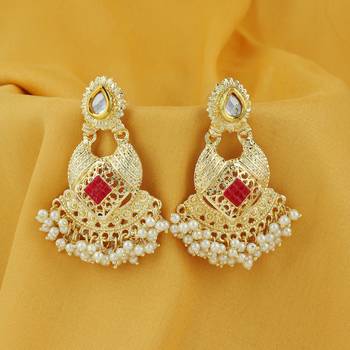 Pink pearl earrings 3