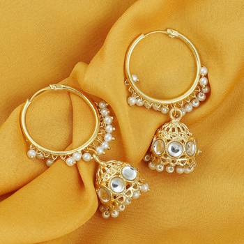 Gold pearl earrings 3