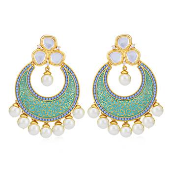 Green pearl earrings 2