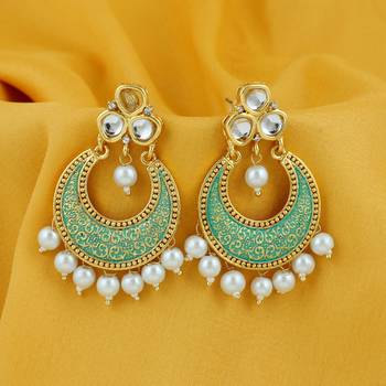 Green pearl earrings 3
