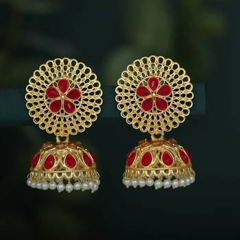 Pink pearl earrings 1
