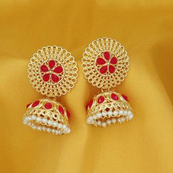 Pink pearl earrings 3