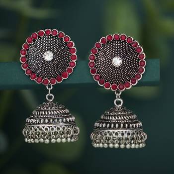 Red pearl earrings 1