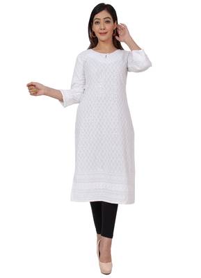 Women White  Causal Solid Chikan Hand Embroidered Regular Fit Kurti 1