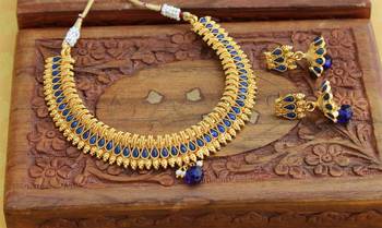Blue agate necklaces 1