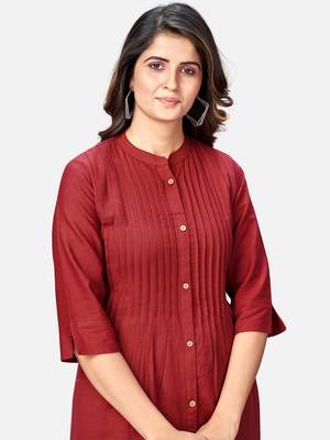 Women's Solid & Pintuck A-Line Cotton Maroon Kurta 5