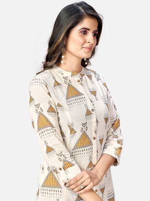 Women's Printed A-Line Cotton Off White Kurta 5