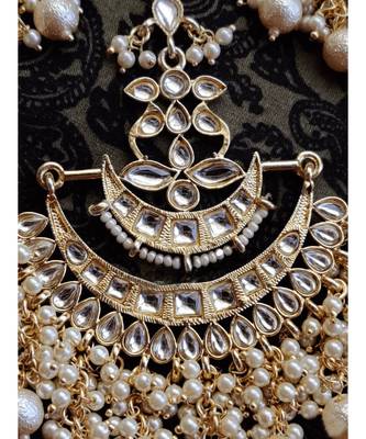 High Quality Kundan Stone Studded Earring With Maangtikka Set 3