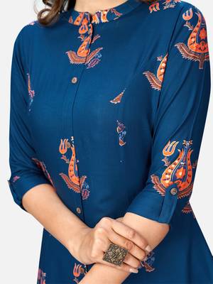 Women's Foil Printed A-Line Rayon Blue Kurta 6