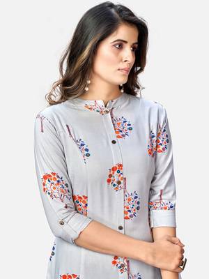 Women's Foil Printed A-Line Rayon Grey Kurta 5