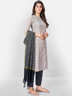 Women's Printed Straight Cotton Peach Kurta With Pant & Dupatta 4