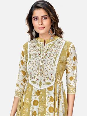 Women's Printed & Embroidered Anarkali Cotton Mehendi Green Kurta 5