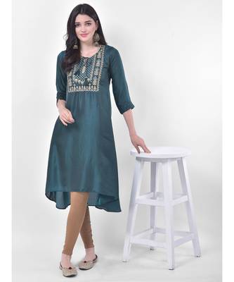 Oxford Green Embroidered A-line Kurta 4