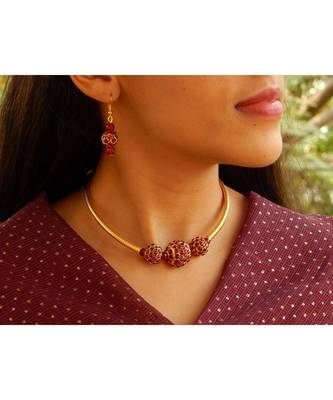 Maroon chokers 2