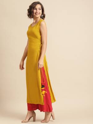 Divawalk Solid A-Line kurta with tassel details 3