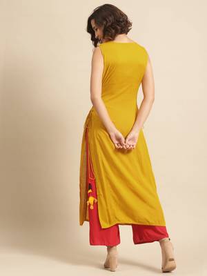 Divawalk Solid A-Line kurta with tassel details 4