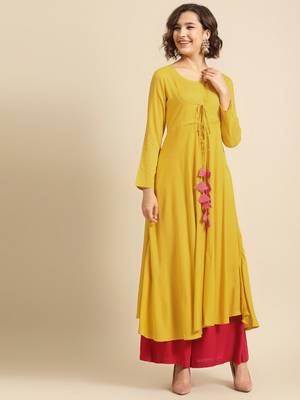 Divawalk Green Solid Flared Anarkali With tussel details 1