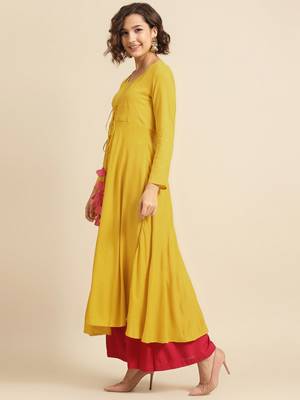 Divawalk Green Solid Flared Anarkali With tussel details 3