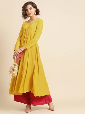 Divawalk Green Solid Flared Anarkali With tussel details 5