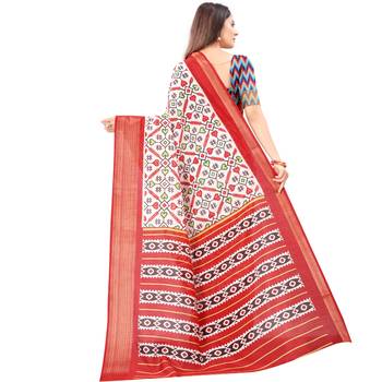 Women's Off White Ikkat Pallu Hand-block Prints Sarees With Blouse 3