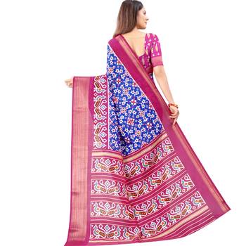 Women's Blue Ikkat Pallu Hand-block Prints Sarees With Blouse 3