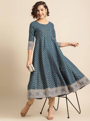 Divawalk Navy Blue and Grey Anarkali kurta 5