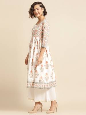 Divawalk white Anarkali 3