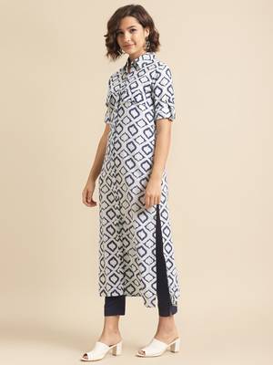 Divawalk Blue & White Button down long kurta 3